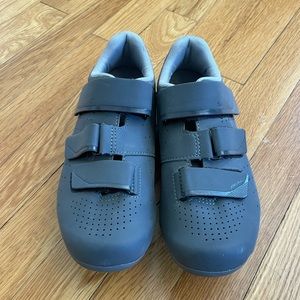 Women’s size 40 Shimano RP3 cycling shoes with SPD 6 degree cleats